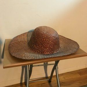 Ladies straw pool hat